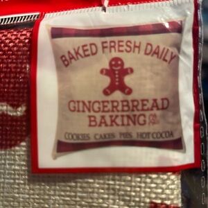 NWOT HOLIDAY pillow case